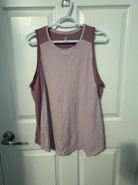 Reitmans Two-Tone Sleeveless Tank Top in Light Mauve and Dusty Rose
